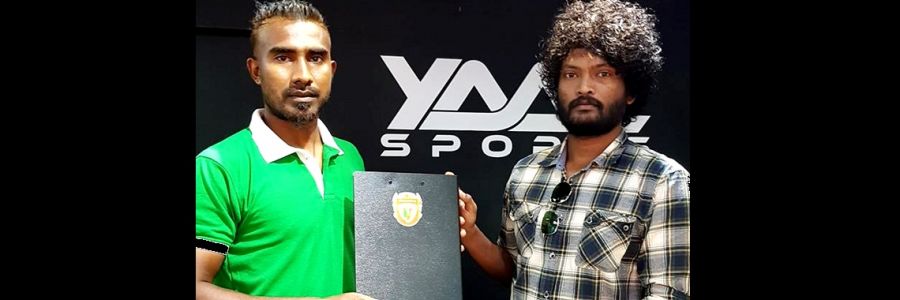 FAREY JOINS UNITED VICTORY